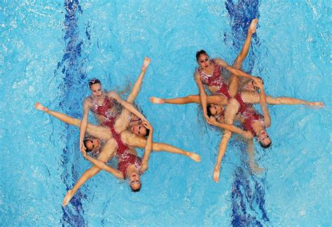 The 49 Most Mesmerizing Sports Photos Of 2014 | Natacion sincronizada ...