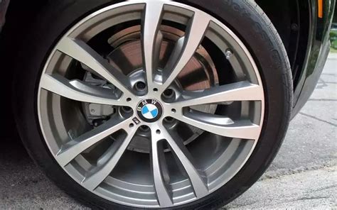 Best and Quietest Run-Flat Tires For BMW (Top Picks) - Motor Hungry