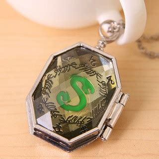 Harry Potter Horcrux RAB Locket Necklace The Half Blood Prince In Sack ...