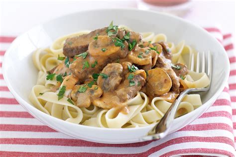 Quick beef stroganoff