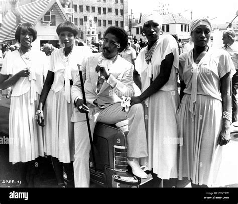 Richard pryor car wash 1976 Black and White Stock Photos & Images - Alamy