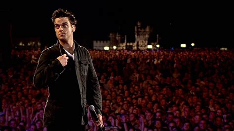 Robbie Williams: Live at Knebworth - Robbie Williams Image (3437126 ...