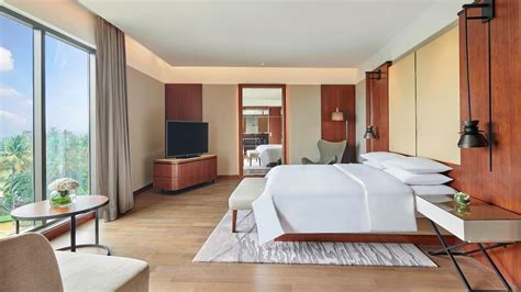 Luxurious Waterfront Rooms in Kochi (Cochin) | Grand Hyatt Kochi Bolgatty