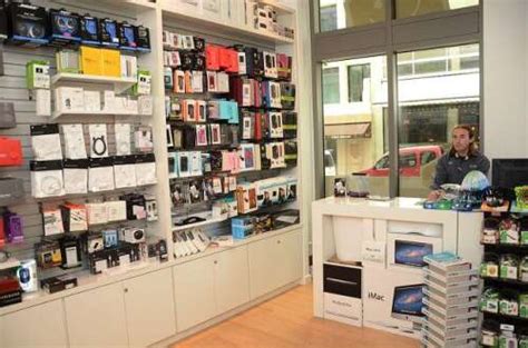 AF Smith store opens on Reid Street - The Royal Gazette | Bermuda News, Business, Sports, Events ...