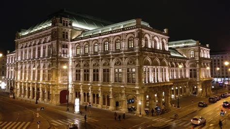 St. Stephen’s Cathedral & Old town : Vienna | Visions of Travel