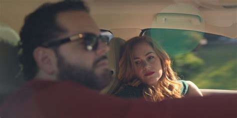 Wolf Like Me Trailer Teases Horror-Comedy Series With Isla Fisher, Josh Gad