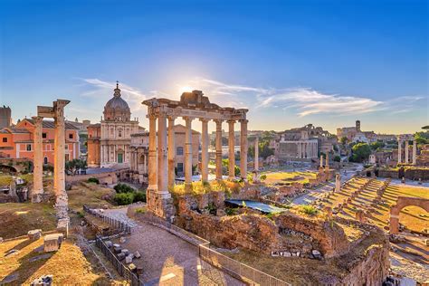 Roman Forum in Rome - Visit the Site of an Ancient Roman Marketplace – Go Guides