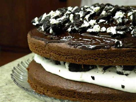 Momma Hen's Kitchen: Giant Oreo Cake