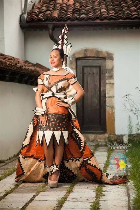 Island fashion, Traditional dresses, Beautiful costumes