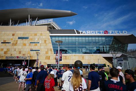 Wild Card Game 1 Thread: Blue Jays @ Twins - Bluebird Banter