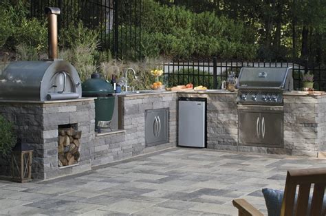 Explore Built-In Outdoor Grill Design Ideas & Inspiration | Belgard