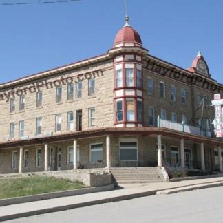 THE GRAVES HOTEL, HARLOWTON, MT. - Hayford Photo