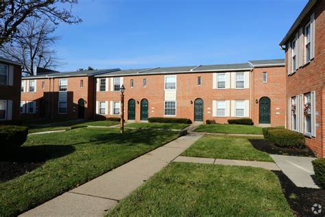 Village Square - Bensalem, PA | Apartment Finder