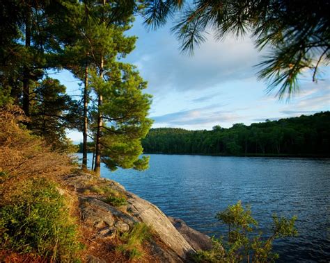 Lac La Pêche - Québec | Natural landmarks, Lake, Outdoor