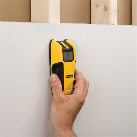 Stud Sensor 200 - STHT77406 | STANLEY Tools