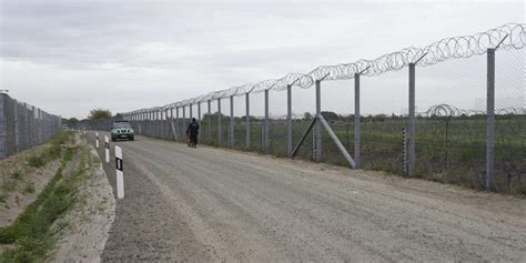 Fence at Hungary-Serbia border completed with secondary line of defence ...