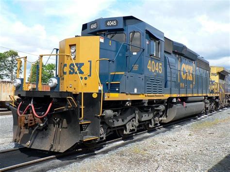 SD40-3 CSX Old "New" Locomotive - WVNC Rails