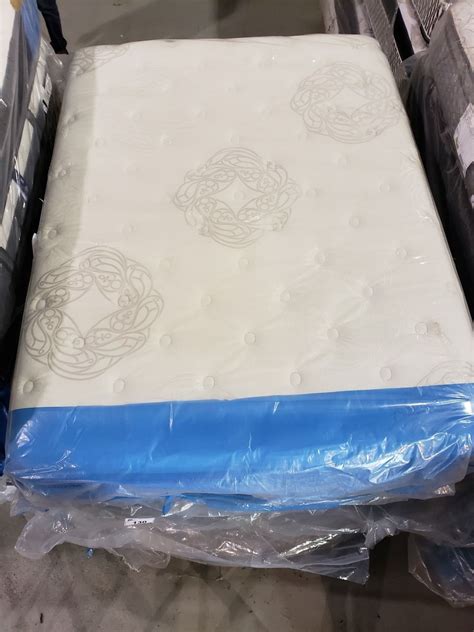 QUEEN BEAUTYREST SILVER MATTRESS - Able Auctions