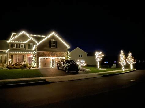 Christmas Lighting Installation - Revive Holiday Lighting