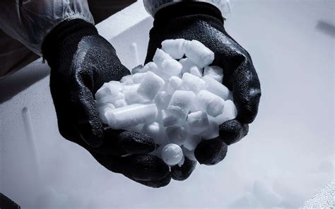 Dry Ice Safety Tips | Oxygen Service Company