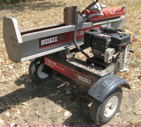 Huskee Premium Series gas powered log splitter in Wichita, KS | Item B8053 sold | Purple Wave