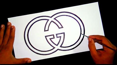 Gucci Logo Drawing / The gucci logo can be recognized instantly ...