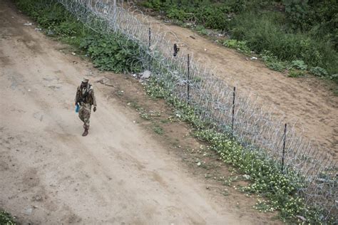 R40m Beitbridge border fence repair trial continues | The Citizen