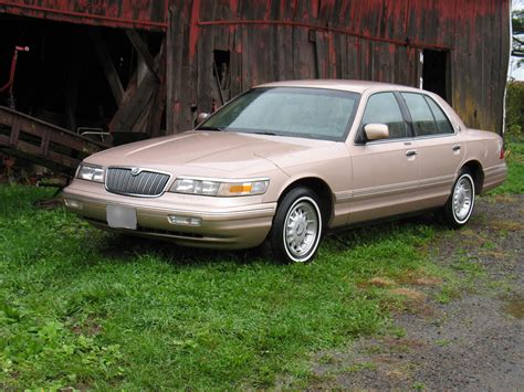 1996 Mercury Grand Marquis - Information and photos - MOMENTcar