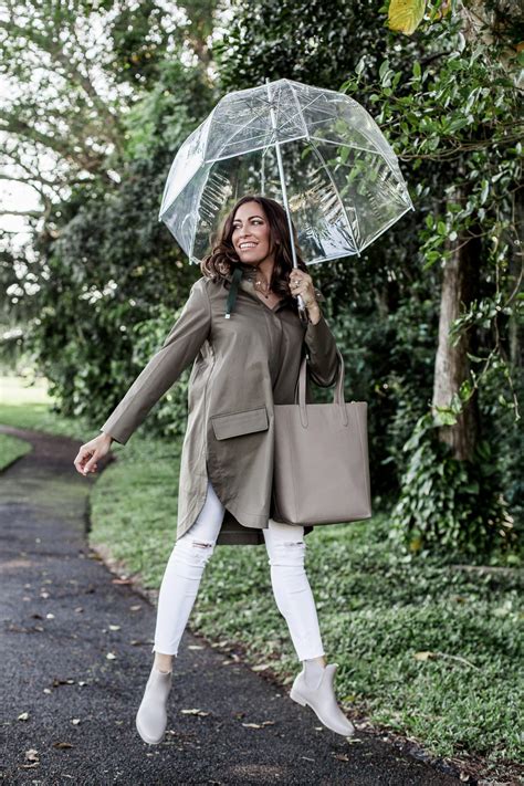 Chic Rainy Day Outfit - A Glam Lifestyle