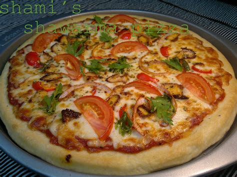 Shami's Delicacies: SHAWARMA PIZZA