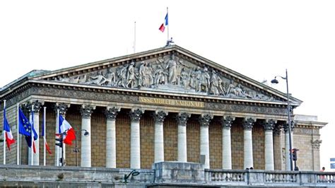 French Parliament passes law to ratify Paris Agreement