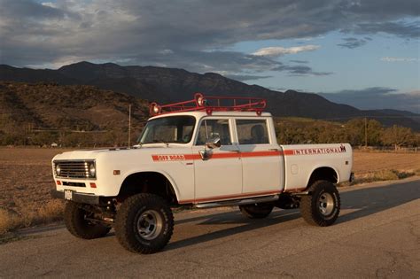 1973 International 4x4 Crewcab Restomod Pickup Truck For Sale - 4x4 Friday