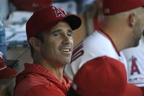 Former Astros catcher Brad Ausmus interviews for manager job