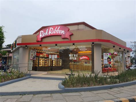 Red Ribbon opens 500TH store in Lapu-Lapu City, Cebu | Metropoler