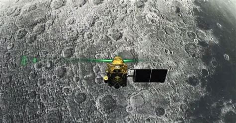 India's space agency loses contact with craft moments before moon landing