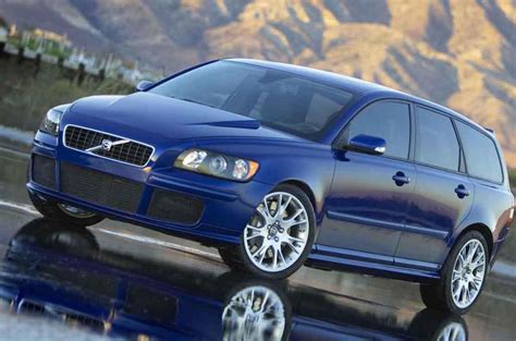 Volvo V50 Photos and Specs. Photo: Volvo V50 reviews and 21 perfect photos of Volvo V50 | Volvo ...