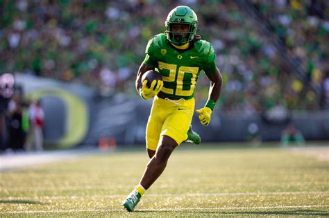 Bo Nix, No. 13 Oregon football cruise past Hawaii - oregonlive.com