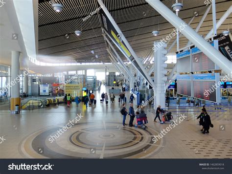 67 Cape Town International Airport Arrivals Images, Stock Photos ...