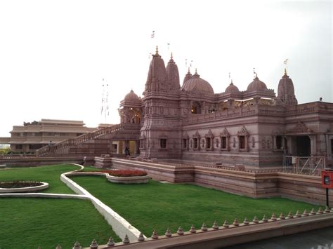 BAPS Shree Swaminarayan Mandir - Pune - Details