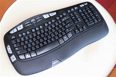 Logitech Wireless Keyboard K350 review: This ergonomic keyboard needs better keys | PCWorld