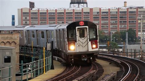 MTA NYC Subway 7 trains arriving at Court Square - YouTube