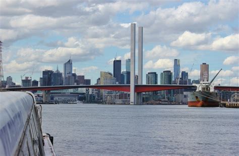 A boat cruise on the Yarra River - Jetsetting Fools