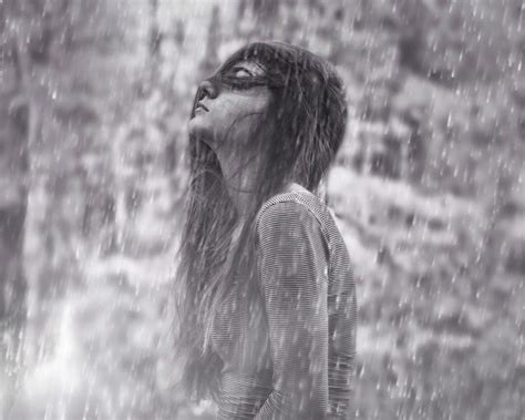 Sad Girl in Rain Wallpapers - Top Free Sad Girl in Rain Backgrounds - WallpaperAccess