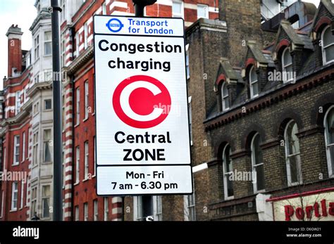 London, England, UK. Congestion charging sign in central zone Stock Photo - Alamy