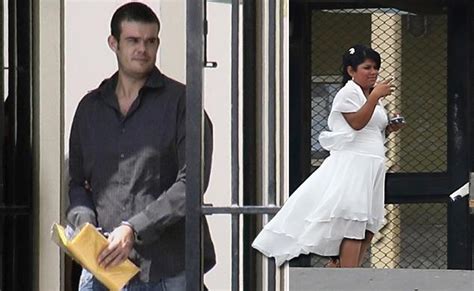 Joran Van Der Sloot Marries Pregnant Girlfriend in Prision