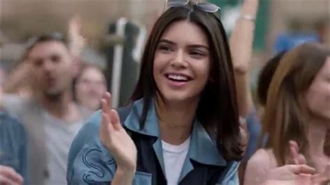 Full Pepsi Commercial Starring Kendal Jenner - YouTube