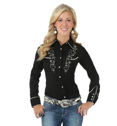 I love this black western top