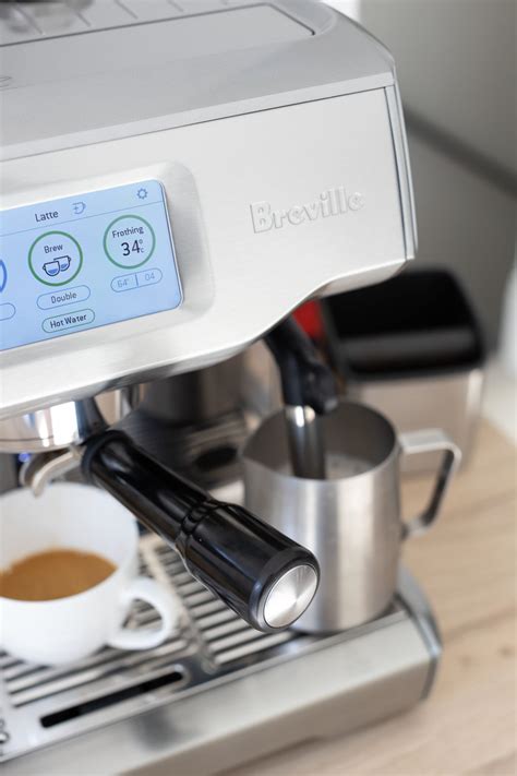 Breville Oracle Touch Review: Still The Home Coffee Machine To Beat