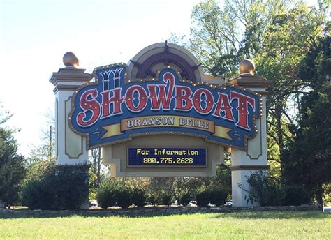 An Evening Aboard the Showboat Branson Belle - Updated for 2023 - ...and Blue Sky