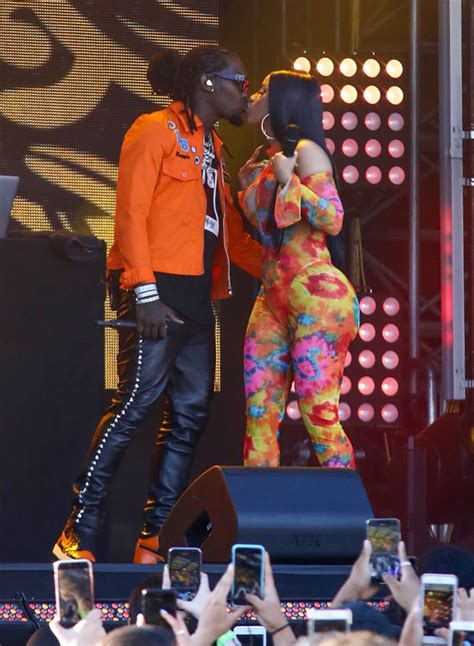 Cardi B & Offset Kiss During ‘Jimmy Kimmel Live!’ Performance: Photos ...